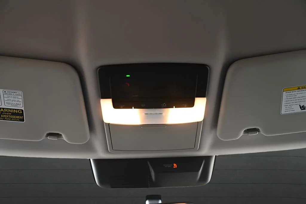 Used 2024 Red Mitsubishi ES image 37