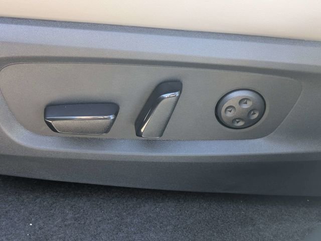 New 2027 HARBOR GRAY INFINITI Luxe FWD image 21