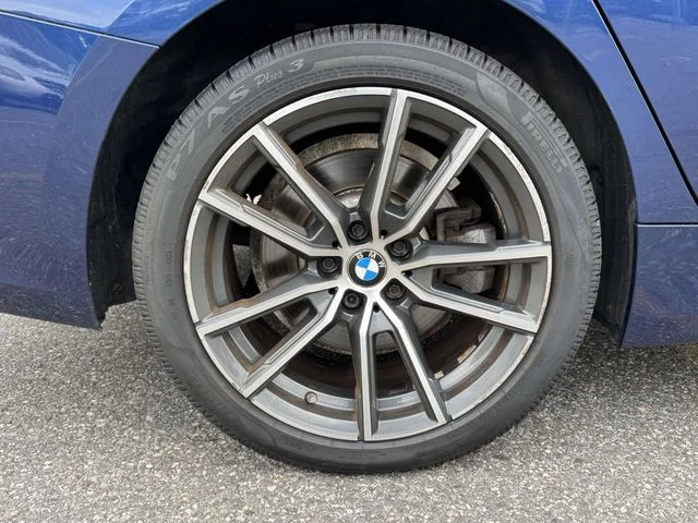 Used 2019 Blue BMW 330i xDrive image 11