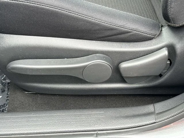Used 2018 Gray Nissan S image 27