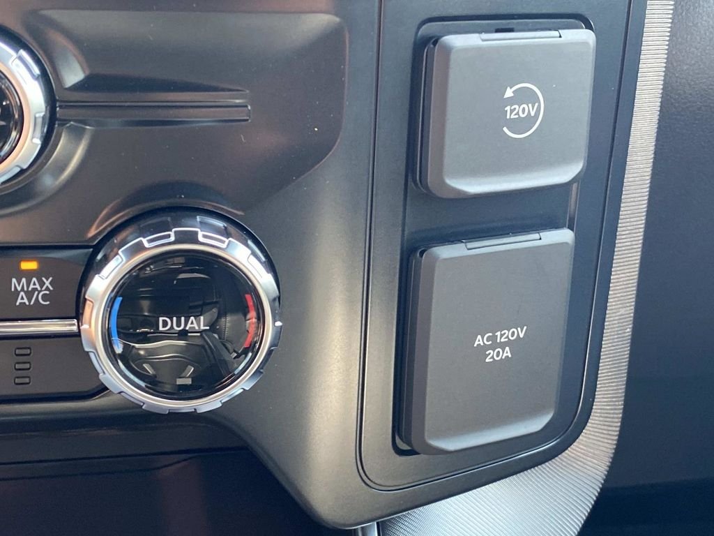 New 2026 Star White Metallic Tri-Coat Ford Platinum® image 20