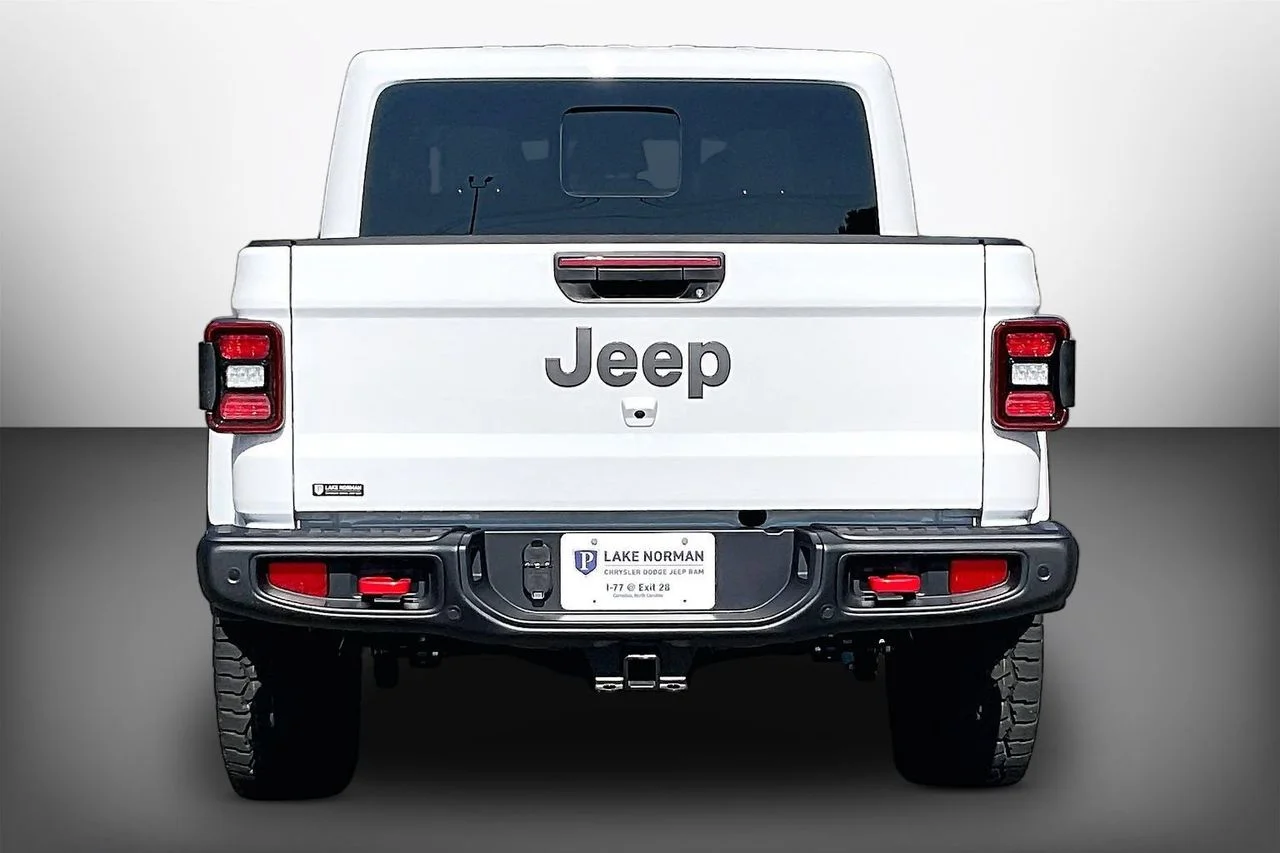 New 2026 Bright White Clearcoat Jeep Rubicon X image 7