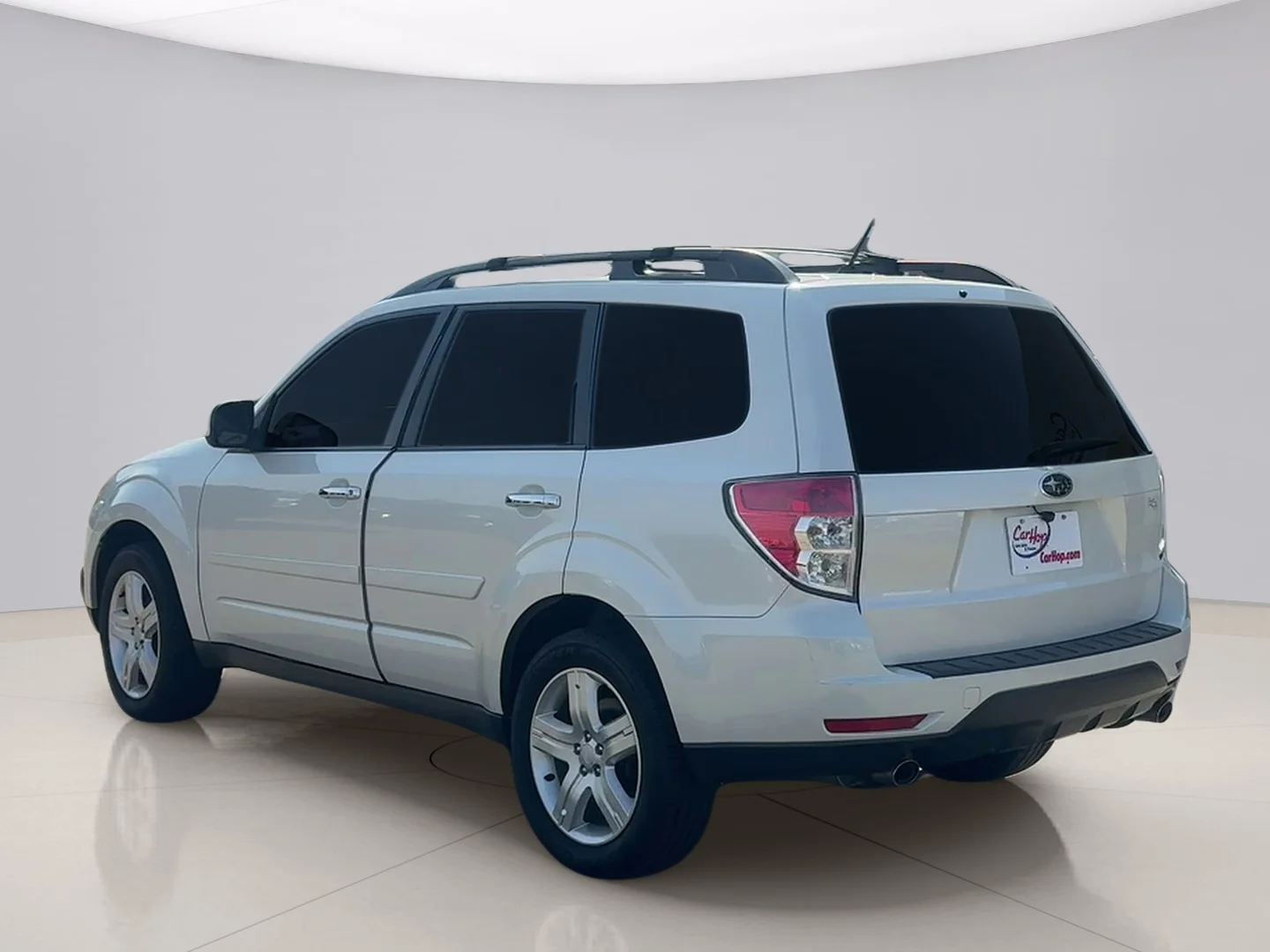 Used 2010 White Subaru 2.5X PREM image 3