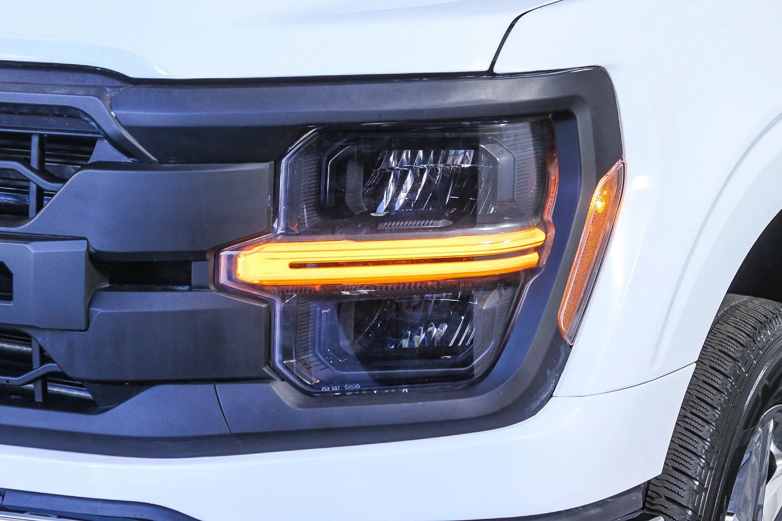 Used 2025 White Ford XLT image 4