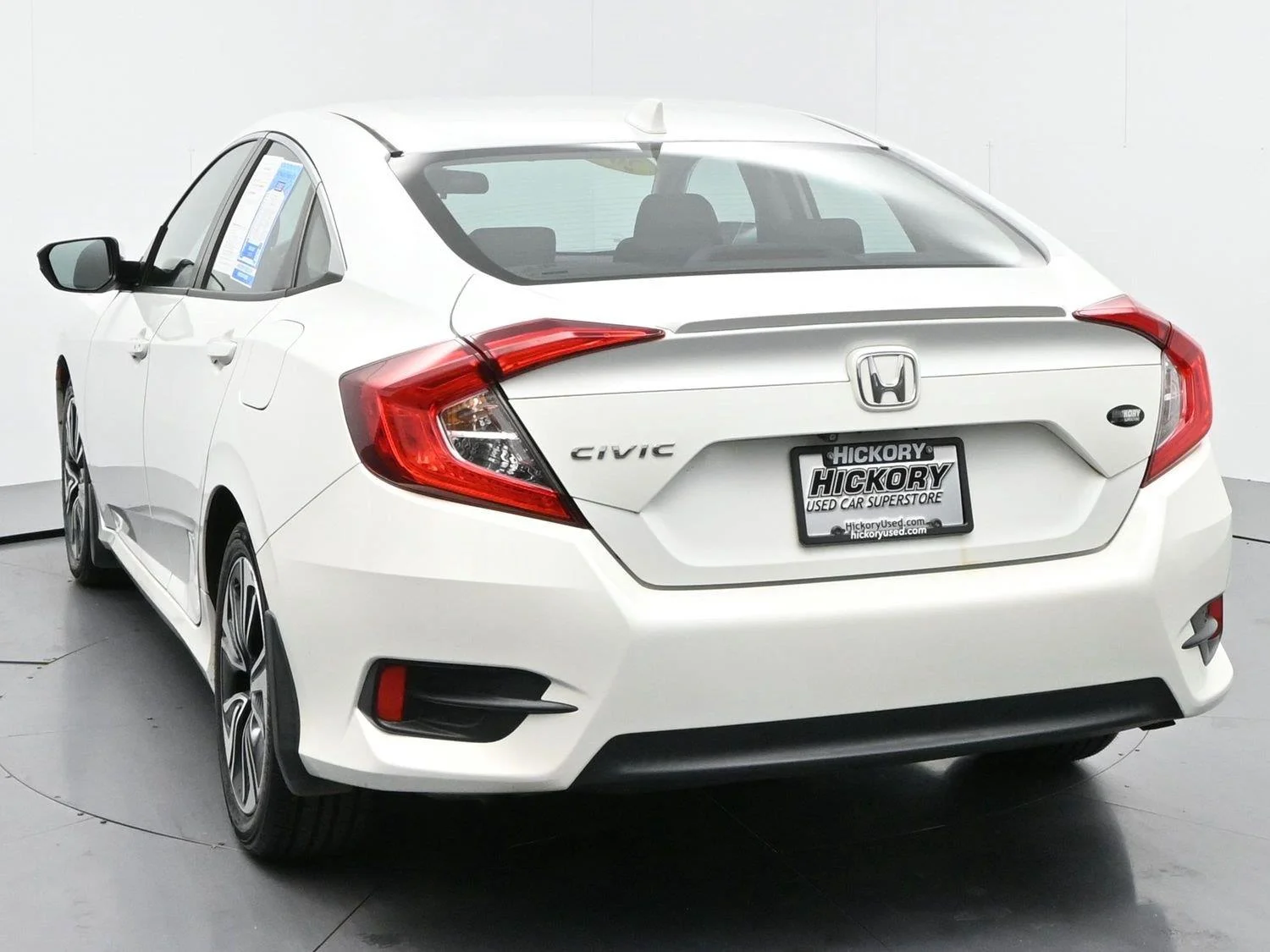Used 2017 White Orchid Pearl Honda EX-T image 6
