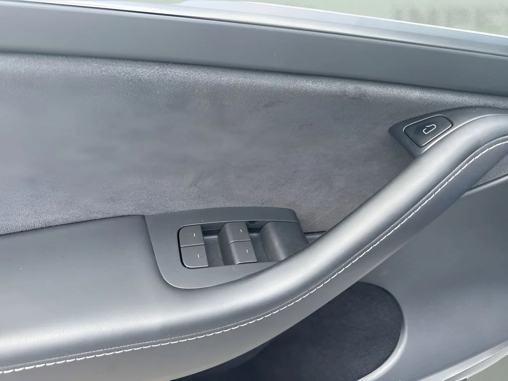 Used 2023 White Tesla Long Range image 29