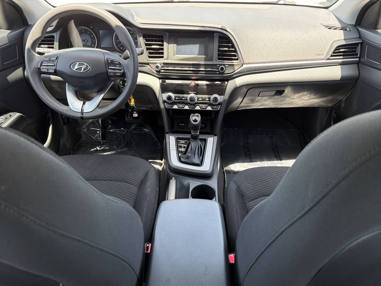 Used 2020 Quartz White Pearl Hyundai SE image 11