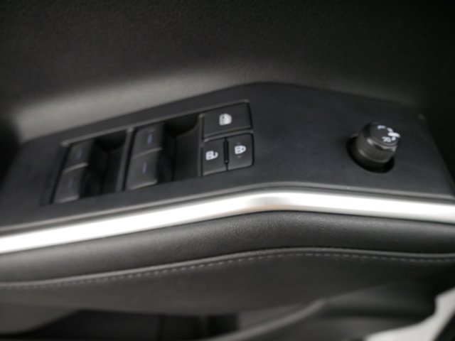 Used 2023 Wind Chill Pearl Toyota XLE image 27