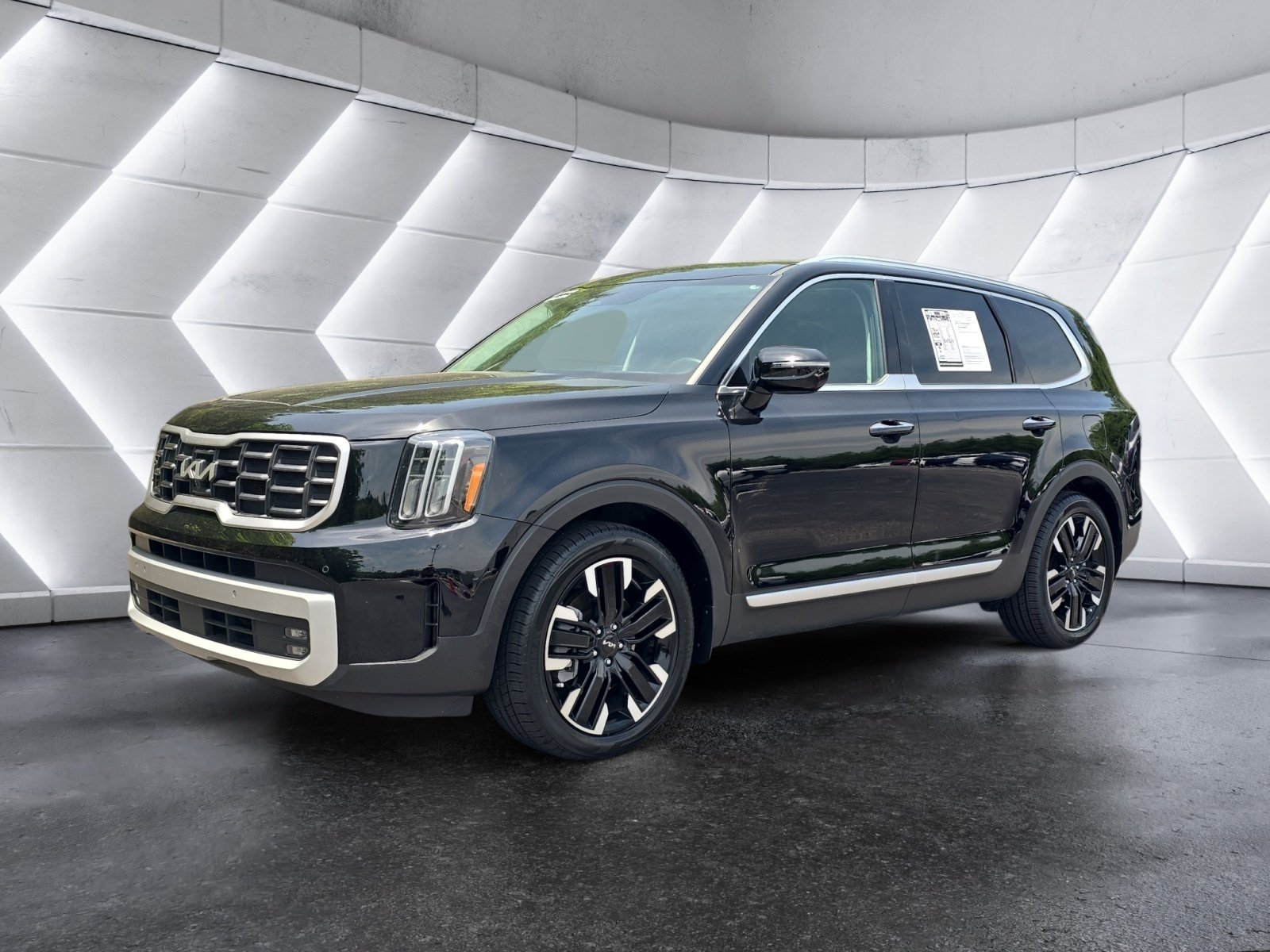 Used 2025 Black Kia SX-Prestige image 1