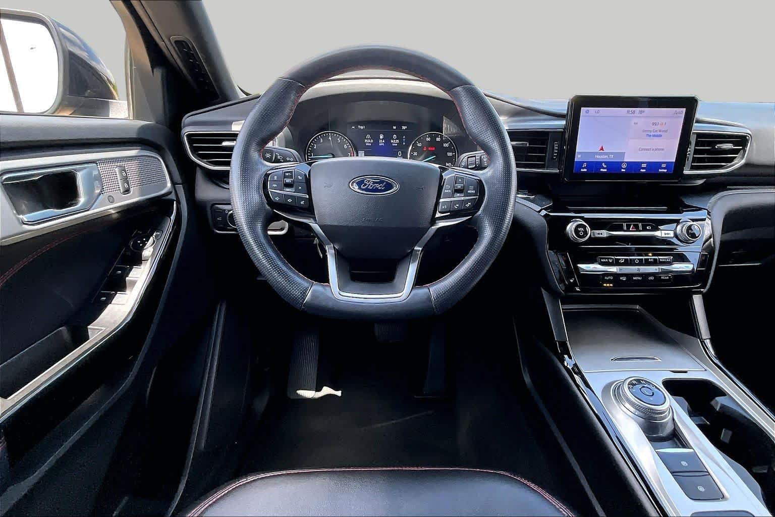 Used 2022 Agate Black Metallic Ford ST-Line image 6