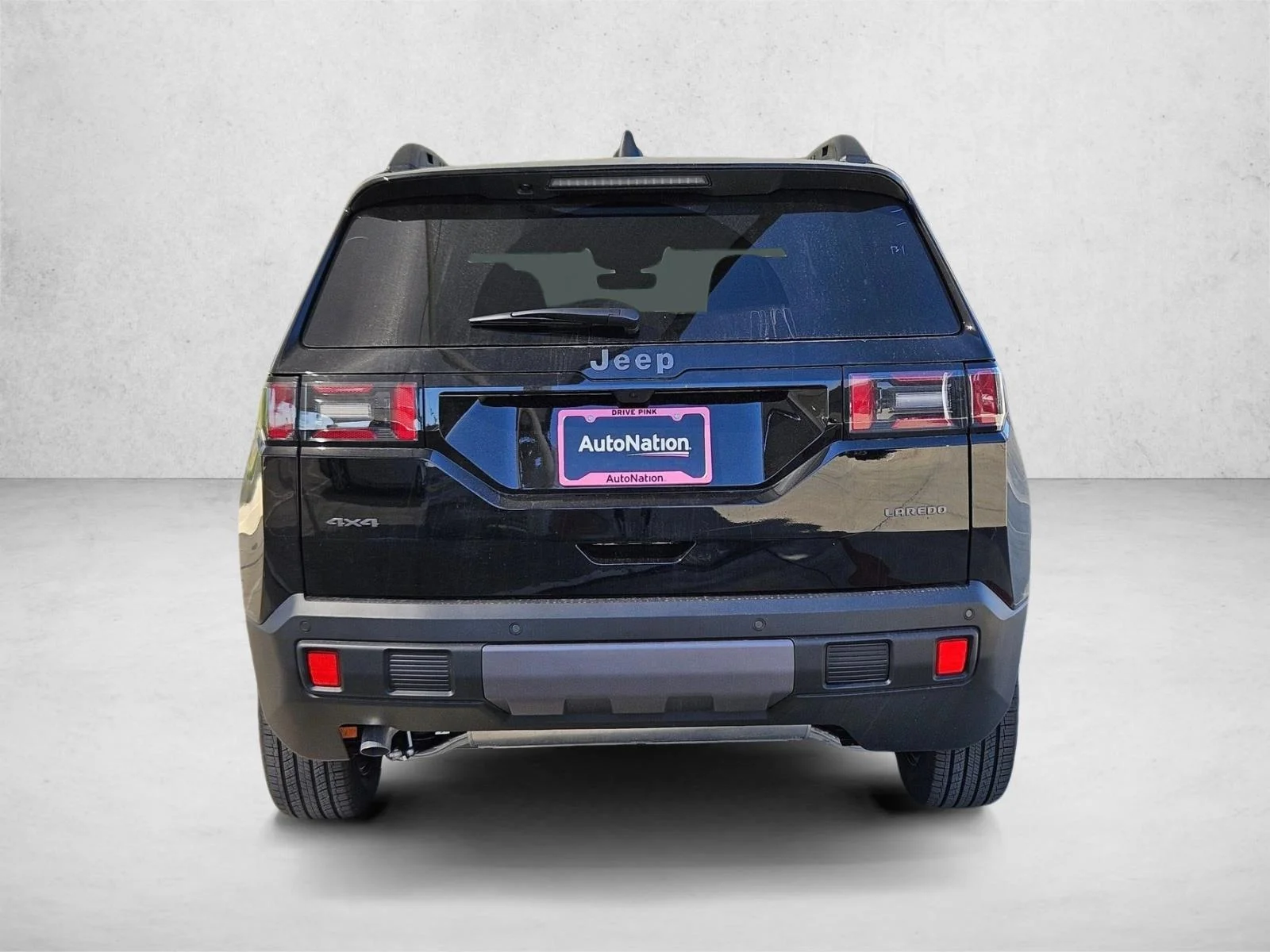 New 2026 Diamond Black Crystal Pearlcoat Jeep Laredo image 8