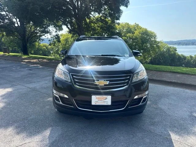 Used 2016 Chevrolet Traverse 2LT with VIN 1GNKVHKD0GJ130302 for sale in Lenoir City, TN