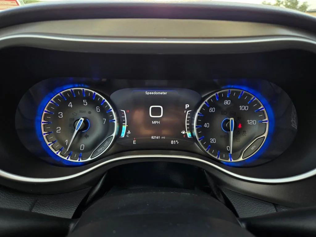 Used 2023 Black Chrysler Touring L image 19