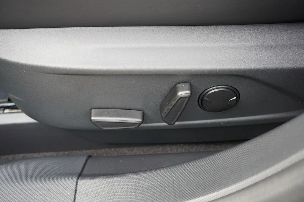 Used 2025 Black Ford Premium image 24