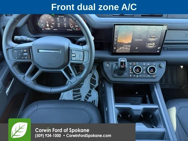 Used 2025  Land Rover X-Dynamic SE image 3