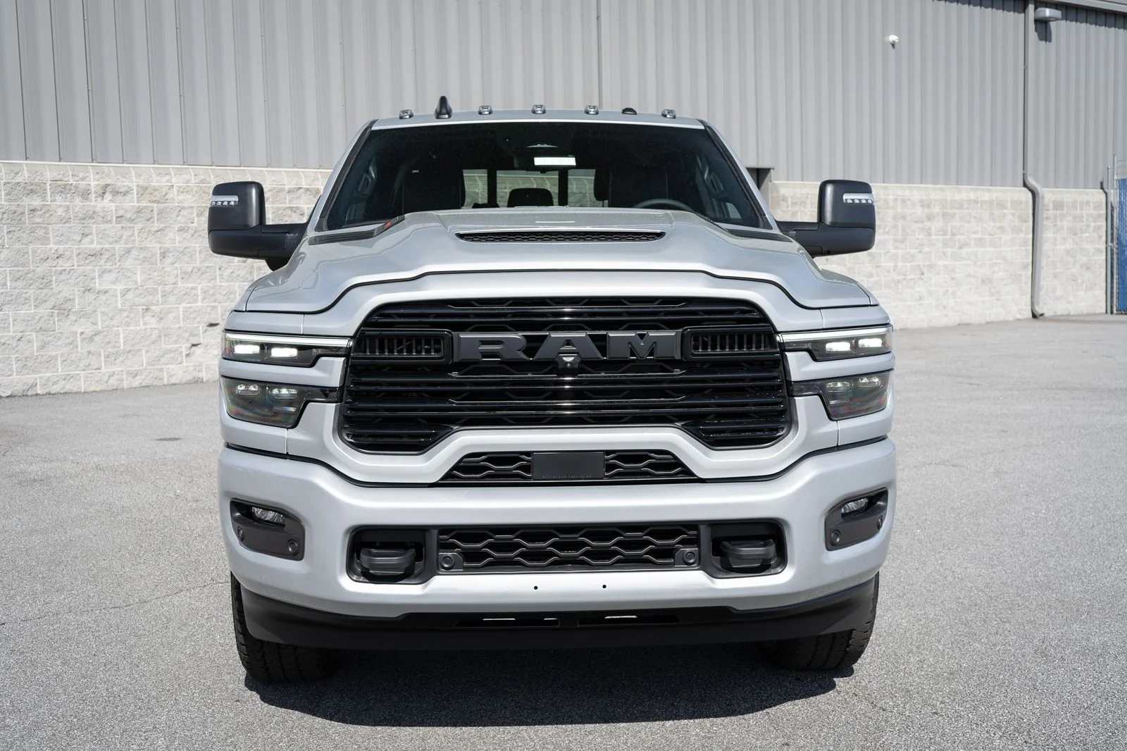 New 2026 Silver-Zynith Exterior Paint RAM Laramie image 2