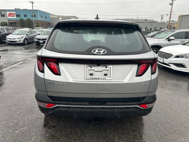 Used 2024 Silver Hyundai SE image 5
