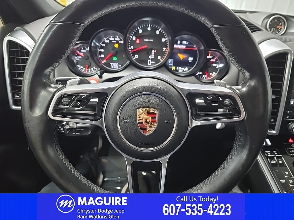 Used 2017 Moonlight Blue Metallic Porsche Base image 24