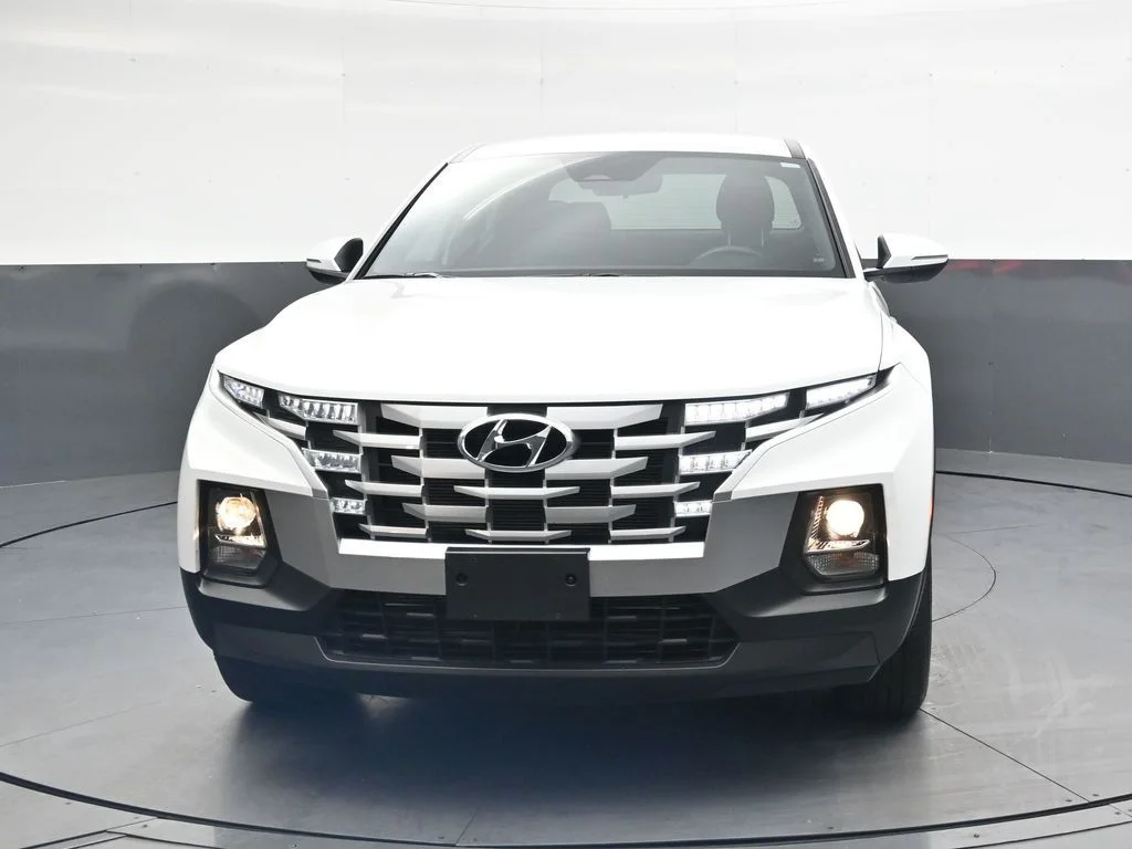 Used 2023 White Hyundai SEL image 14