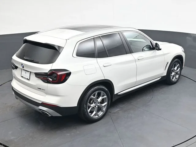 Used 2023 White BMW sDrive30i image 23