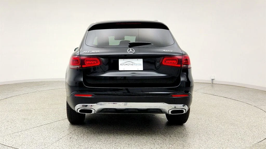 Used 2022 Black Mercedes-Benz GLC 300 SUV w/ Panorama Sunroof & Digital Instrument Cluster image 6