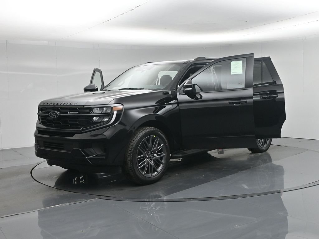 New 2026 Agate Black Metallic Ford Platinum image 32