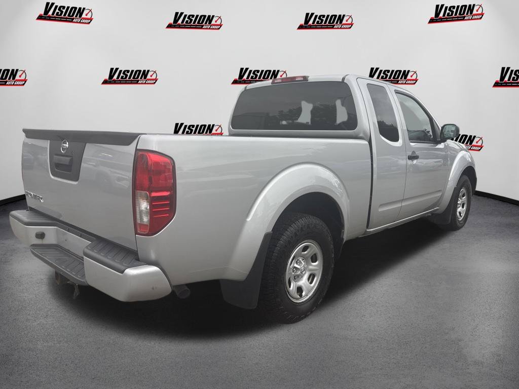 Used 2018 Silver Nissan S image 5