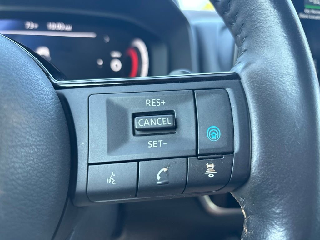 Used 2023 Silver Nissan Platinum image 24