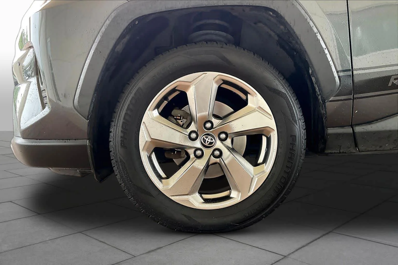 Used 2020 Magnetic Gray Metallic Toyota Hybrid Limited image 10