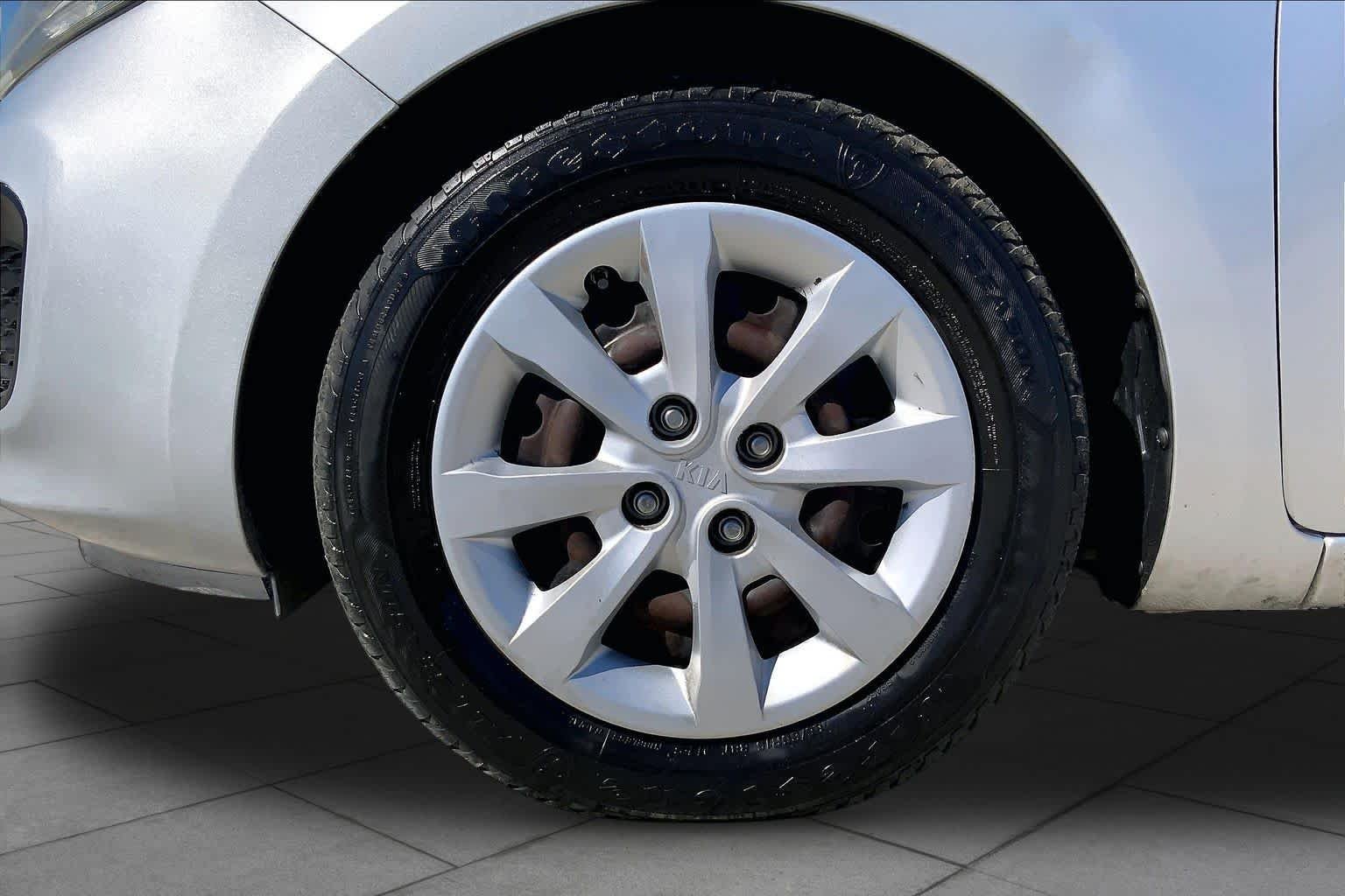 Used 2012 Bright Silver Kia LX image 11