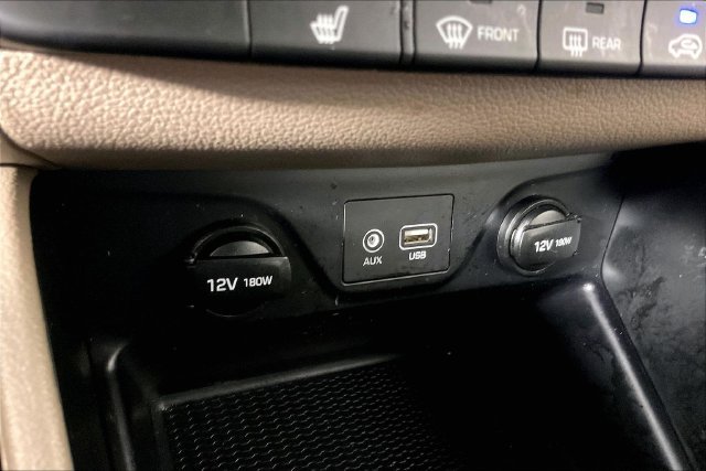 Used 2019 White Hyundai Value image 14