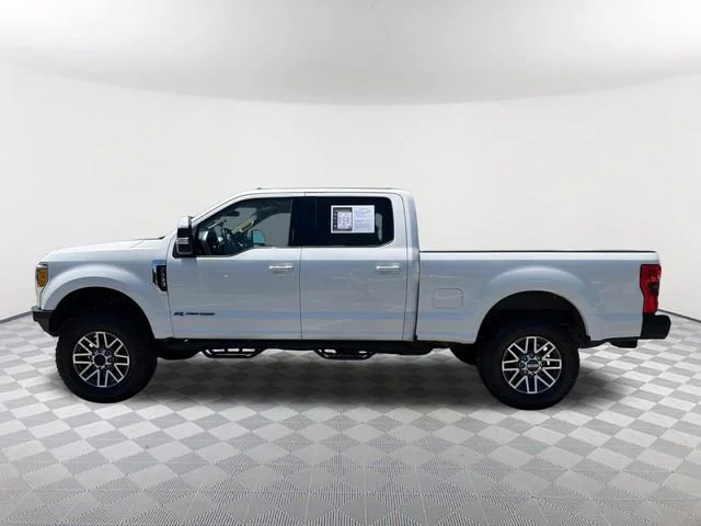 Used 2017  Ford Lariat image 8