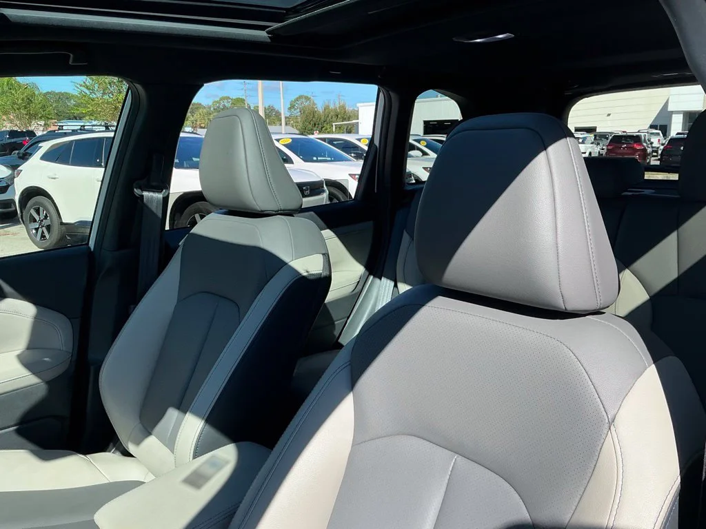 Used 2025 White Subaru Limited image 26