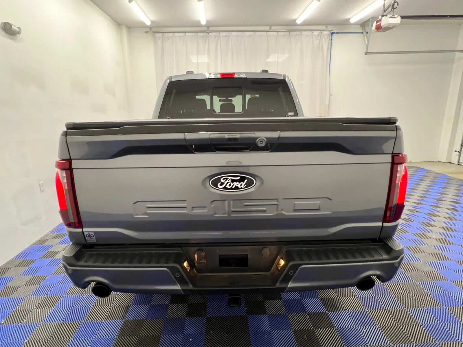 Used 2025 Carbonized Gray Metallic Ford XLT image 28