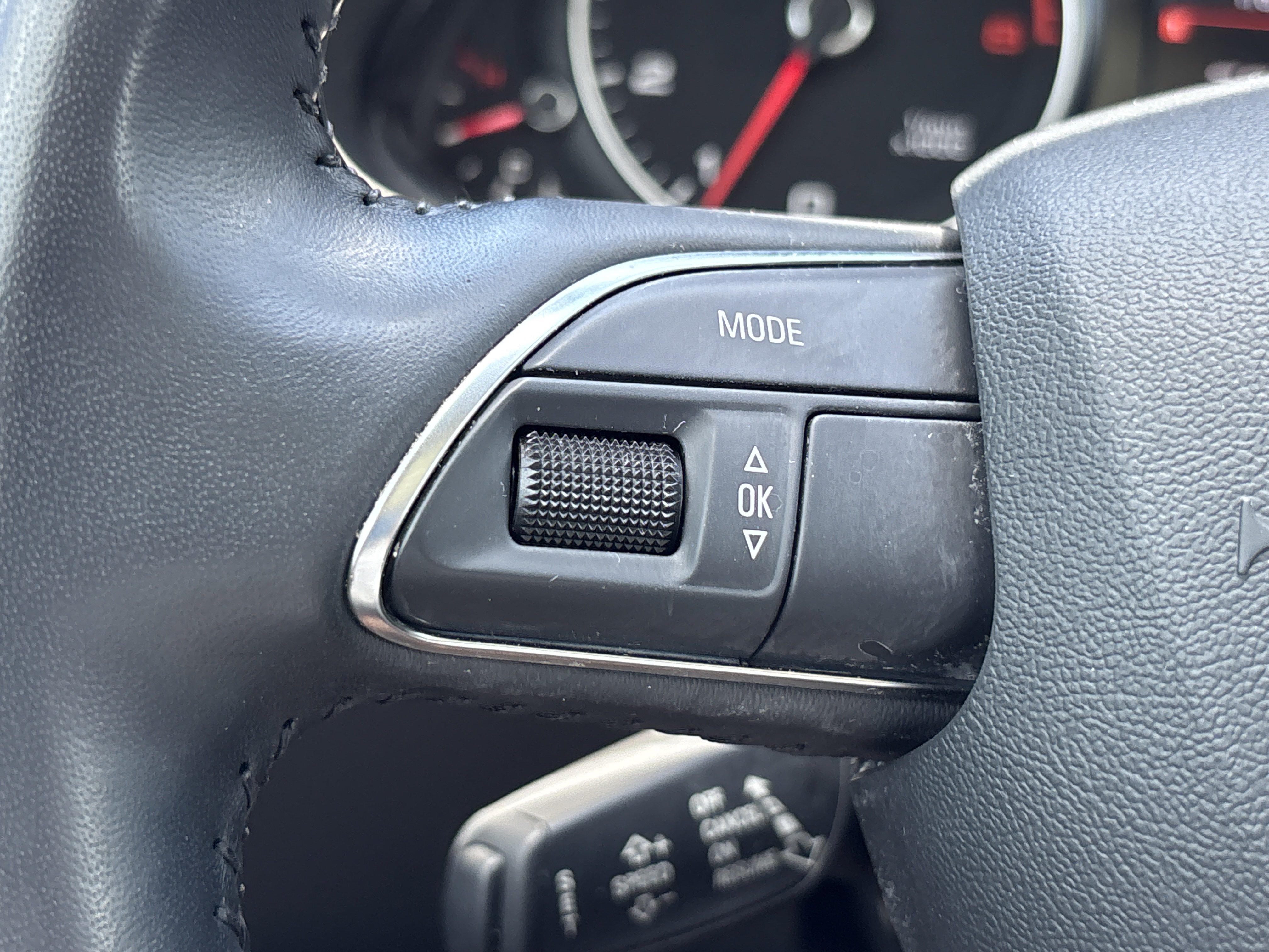 Used 2014  Audi Premium Plus image 31