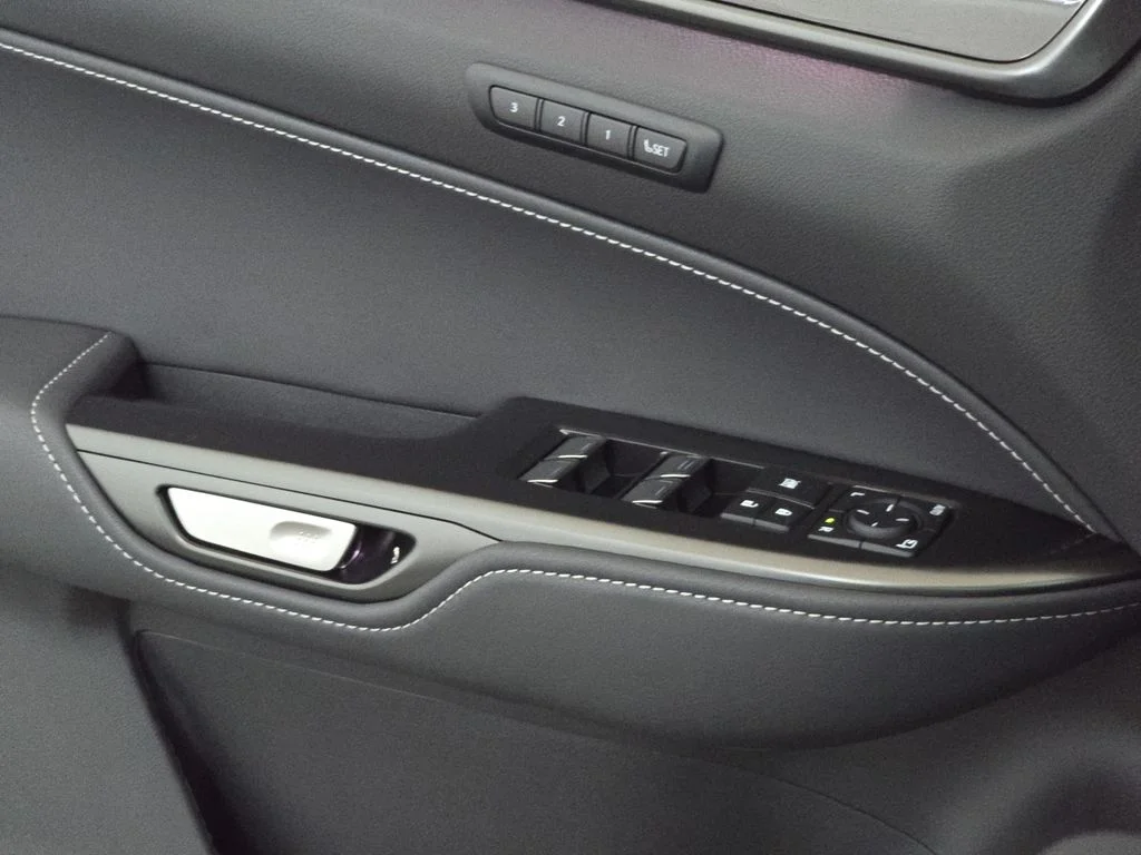 New 2026 Ultra White Lexus PREMIUM image 25