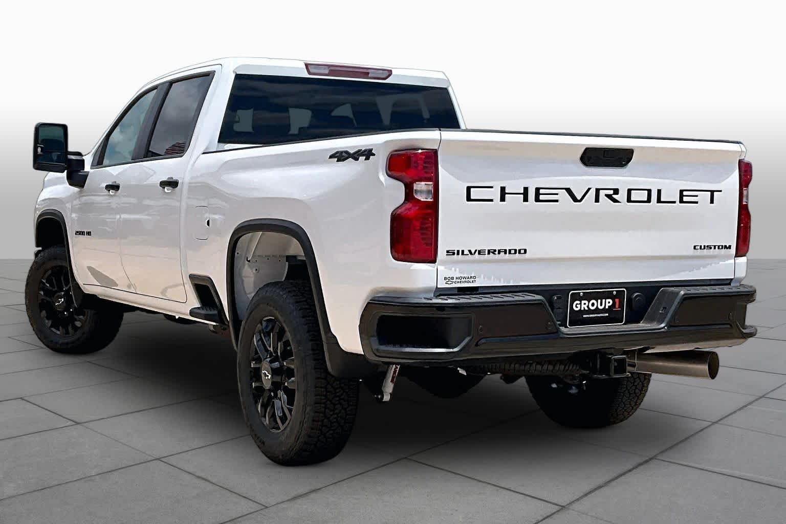 New 2026 Summit White Chevrolet Custom image 12