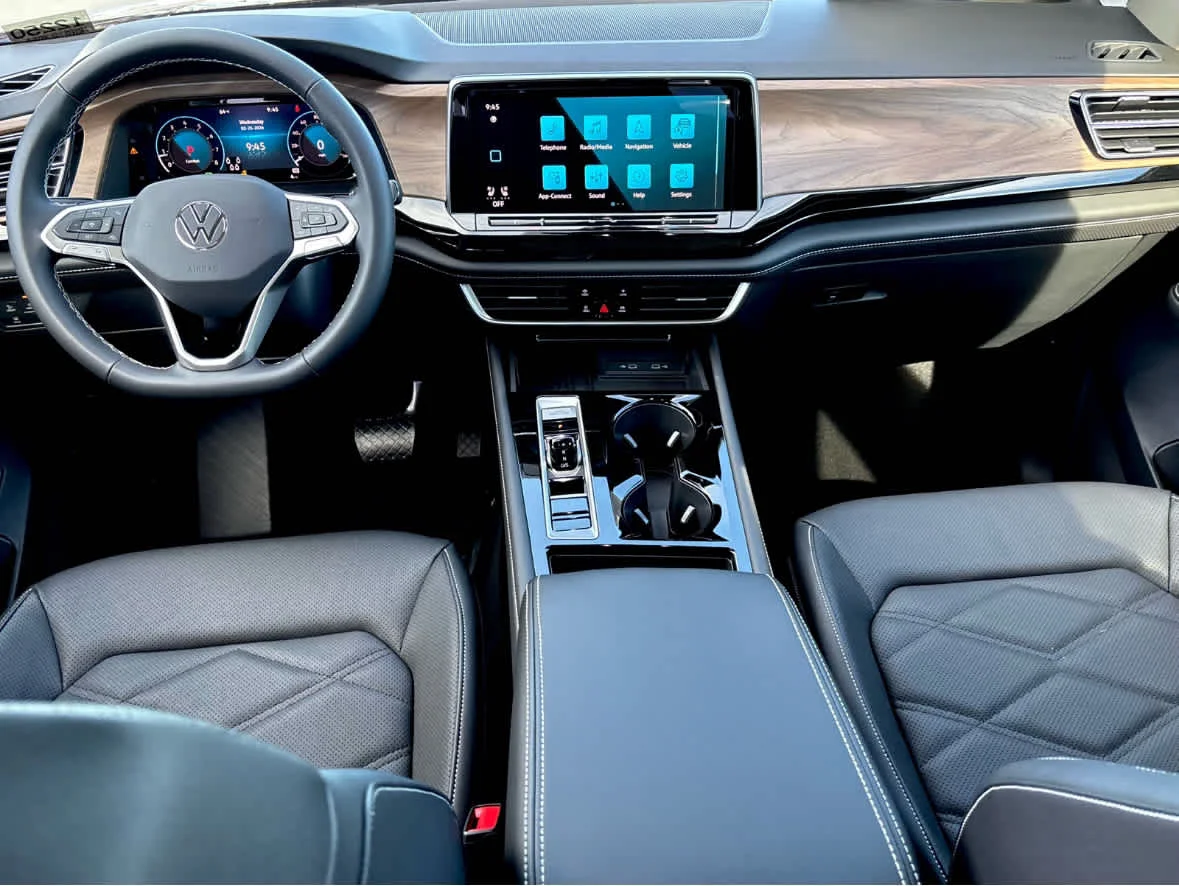 2026 Volkswagen Atlas SE w/Tech - Photo 10