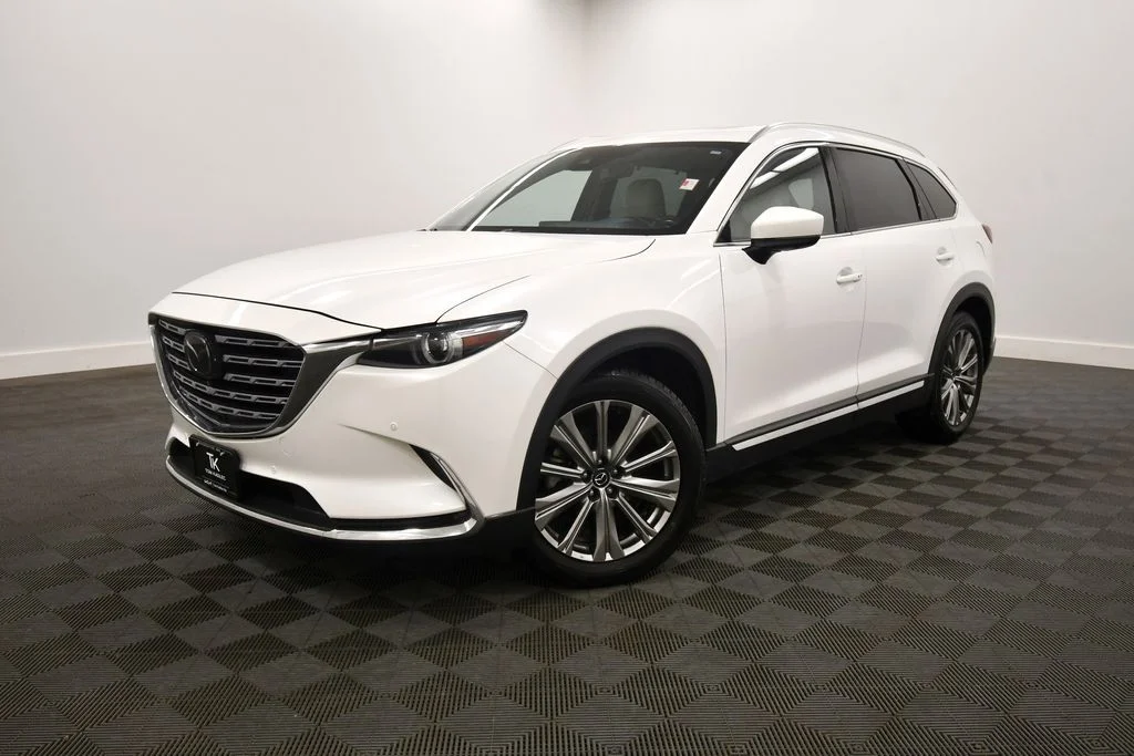 Used 2023 Mazda CX-9 Signature with VIN JM3TCBEY7P0645065 for sale in Rochester, Minnesota