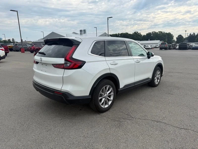 Used 2024  Honda EX-L image 6
