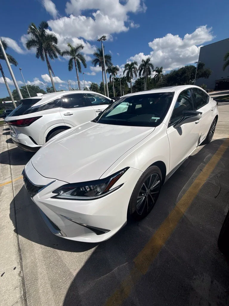 Certified Used 2025 EMINENT WHITE PEARL Lexus 300h image 6