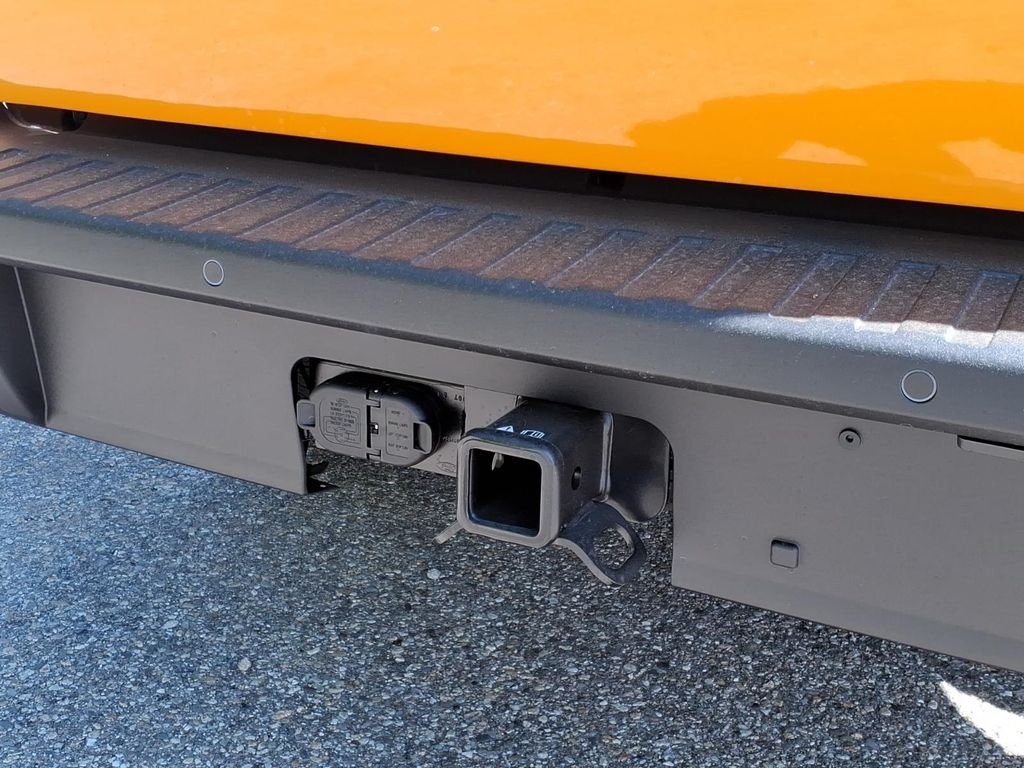 New 2026 Orange Fury Metallic Tri-Coat Ford XLT image 7
