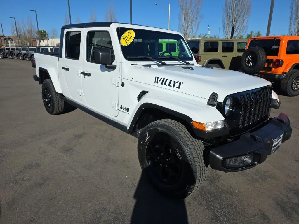 Used 2022 White Jeep Willys image 7