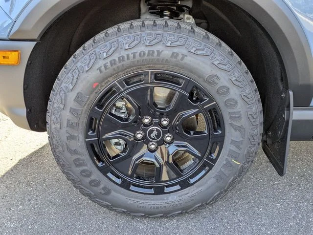 New 2026 Azure Gray Metallic Tri-Coat Ford Badlands® image 11