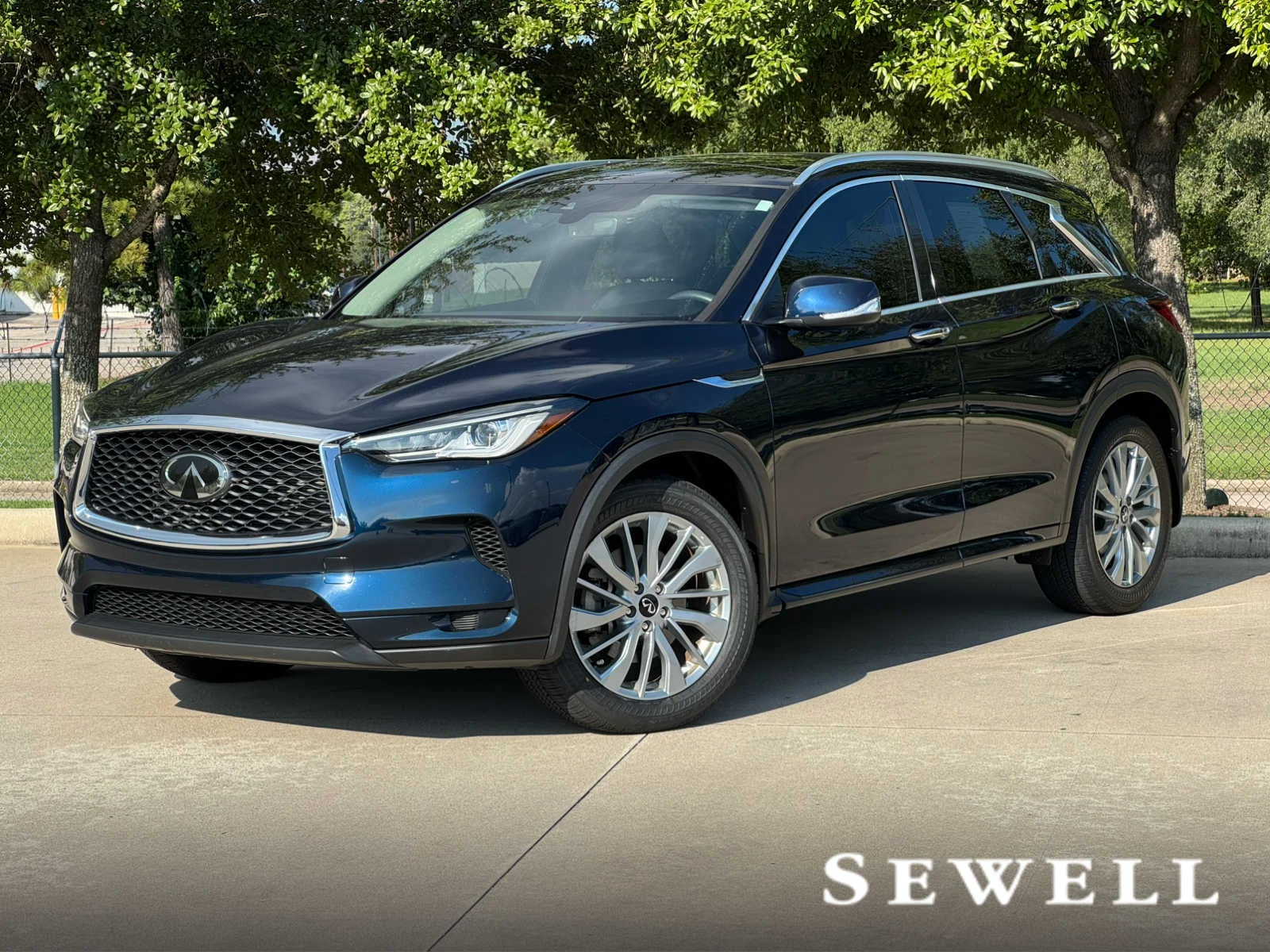 2023 INFINITI QX50 LUXE