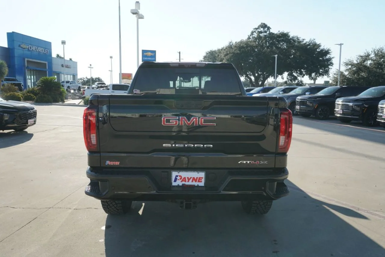 2026 GMC Sierra 1500 AT4X - Photo 8