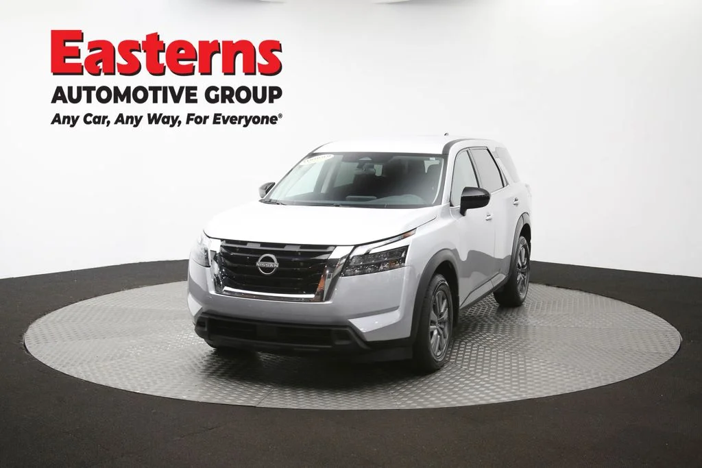 Used 2023 Silver Nissan S image 53