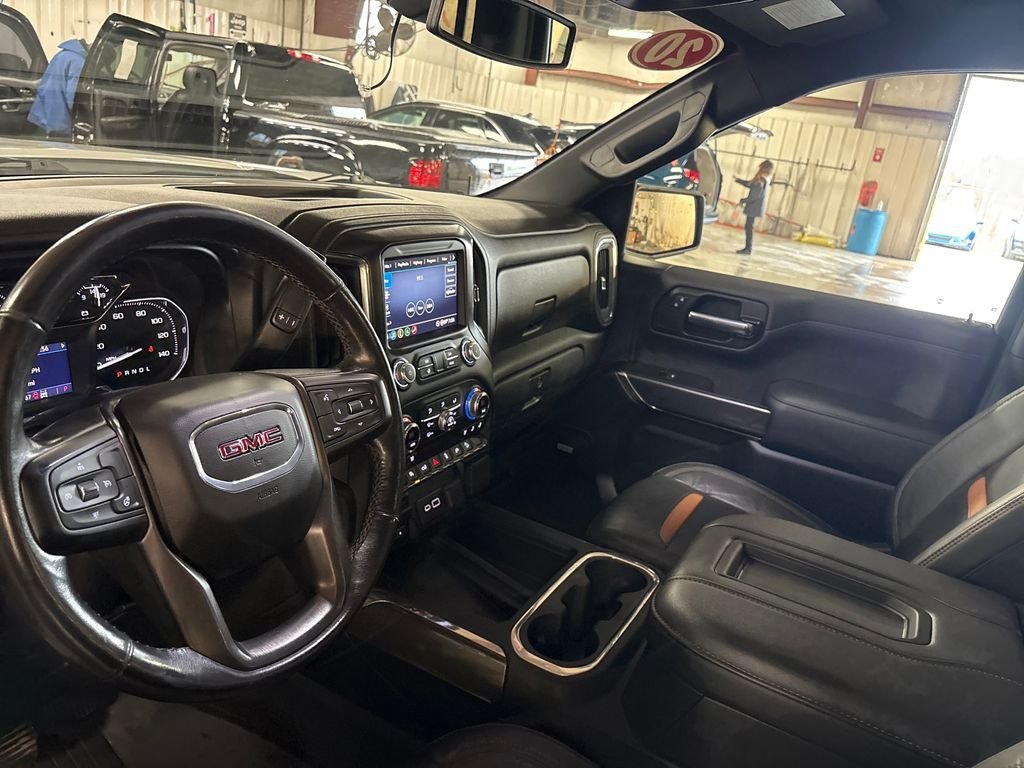Used 2020 White GMC AT4 image 18