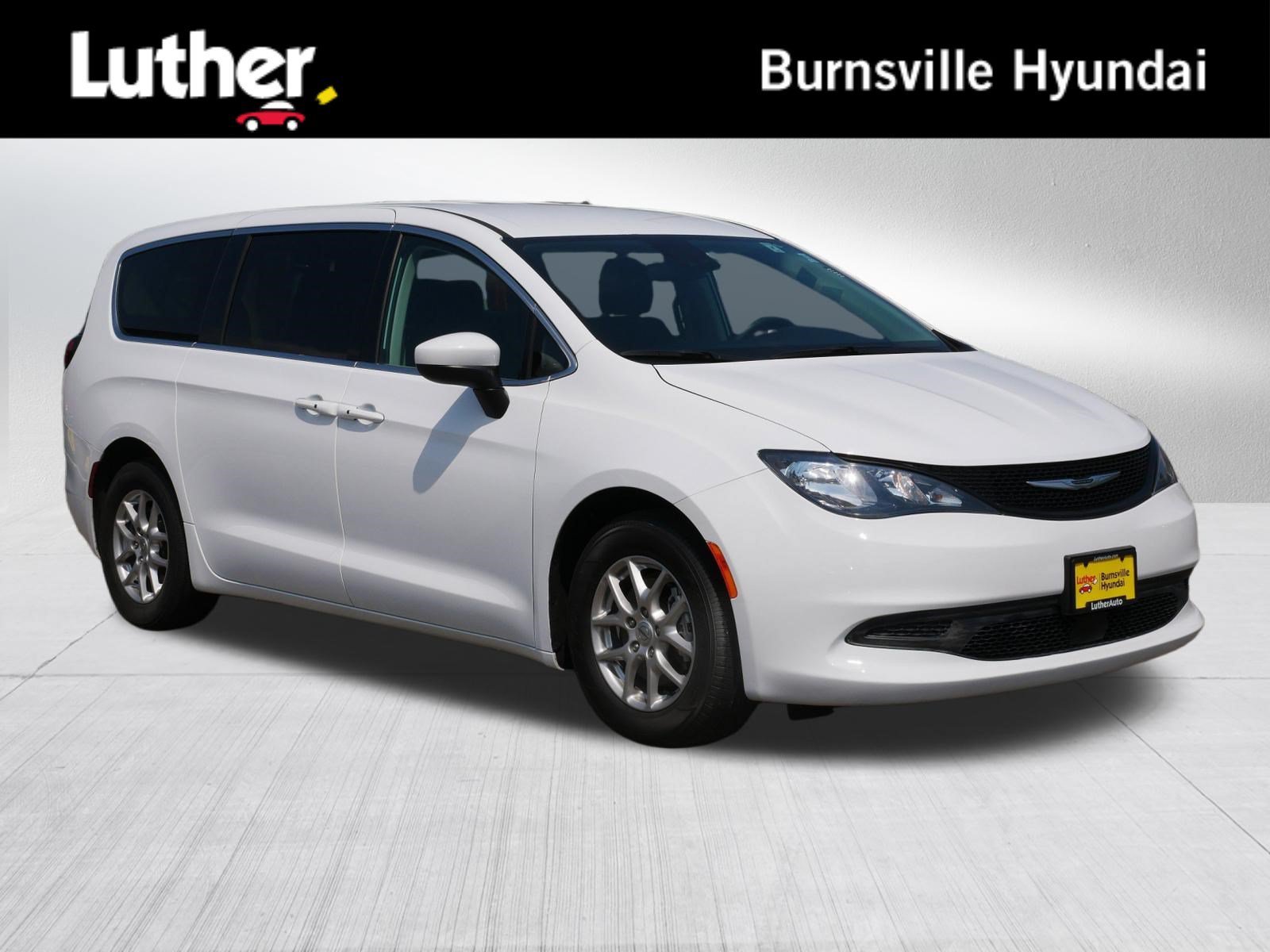2023 Chrysler Voyager
