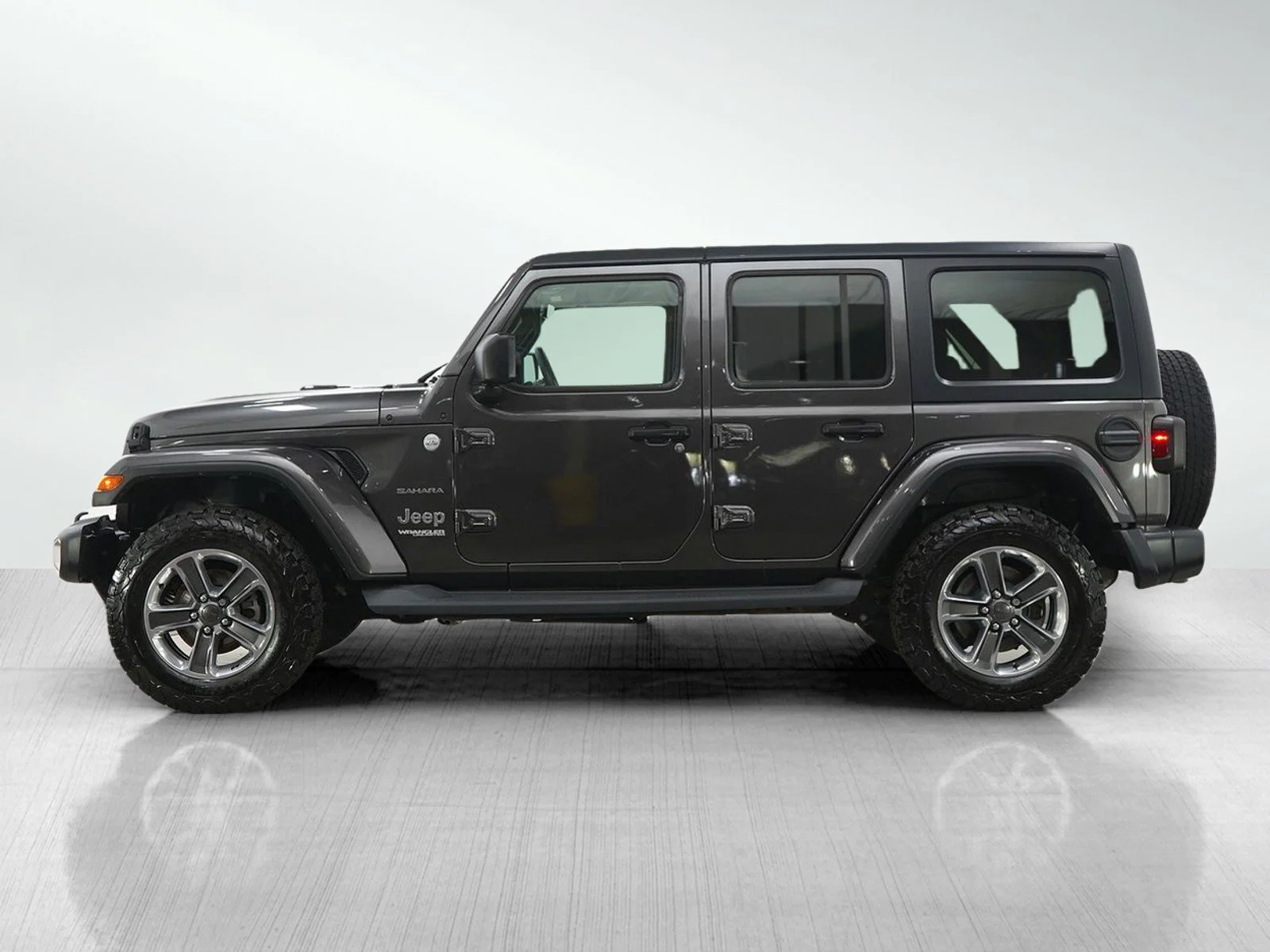 Used 2019 Jeep Wrangler Unlimited Sahara with VIN 1C4HJXEG3KW589642 for sale in White Bear Lake, Minnesota